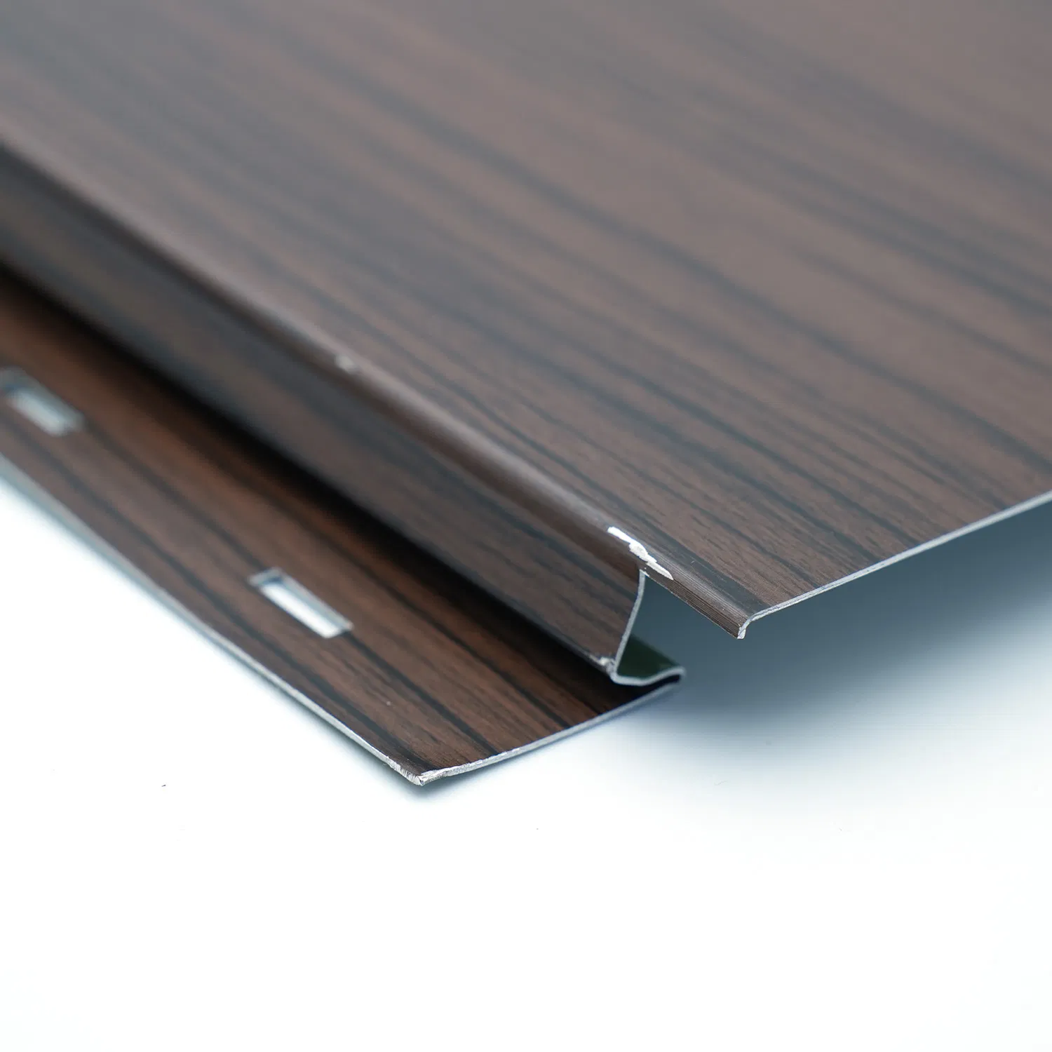 High Quality Wood Grain Customized Size Metal/ Aluminum/ Vinyl Siding