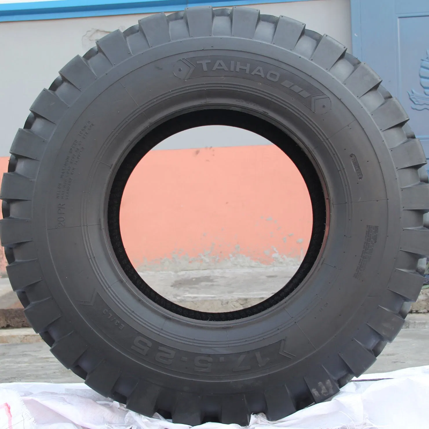 High Quality Bias Tire Manufacturers E3/L3 (W2) OTR Tire