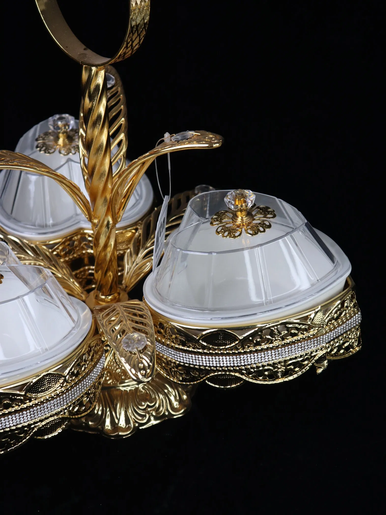 Home Decoration Gold-Plated Iron Frame with 3 Heart-Shaped Plastic Bowl Sets