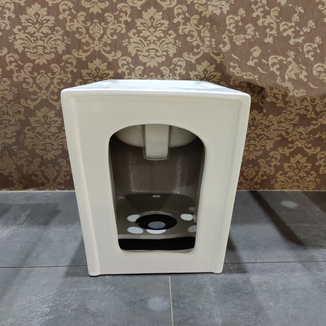 Wholesale Modern Design Bidet Bathroom Ceramic Women Toilet Bidet White Color Floor Mounted Bidets for Women Washing