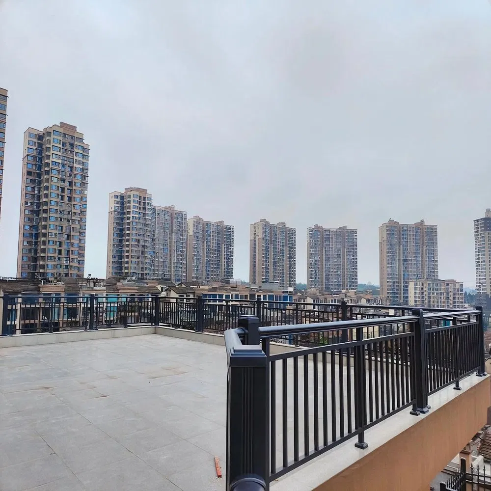 Anti-Fade UV-Protected Aluminum Guardrail with Matte Gray Finish for Residential Exterior Fencing Aluminum Railing