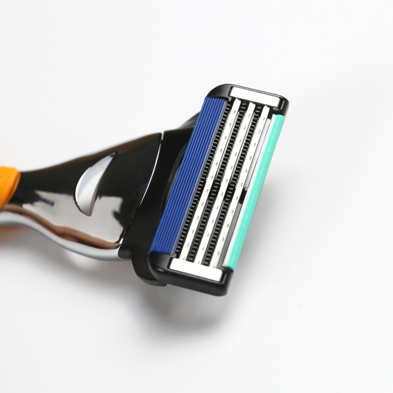 Xr PRO Series Men's Shaving Razor Kit with 4 Cartridges