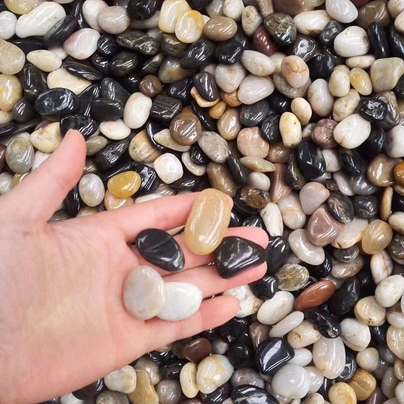 High Polishing Degree White/Yellow/Black/Red/Muti Color Pebble River Stone for Outdoor Landscaping/Garden/Villa Price