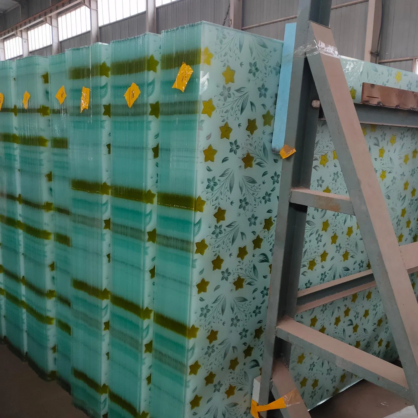 Colorful Silk Screen Printed Glass Artwork Customization Eco Friendly for Interior Decor