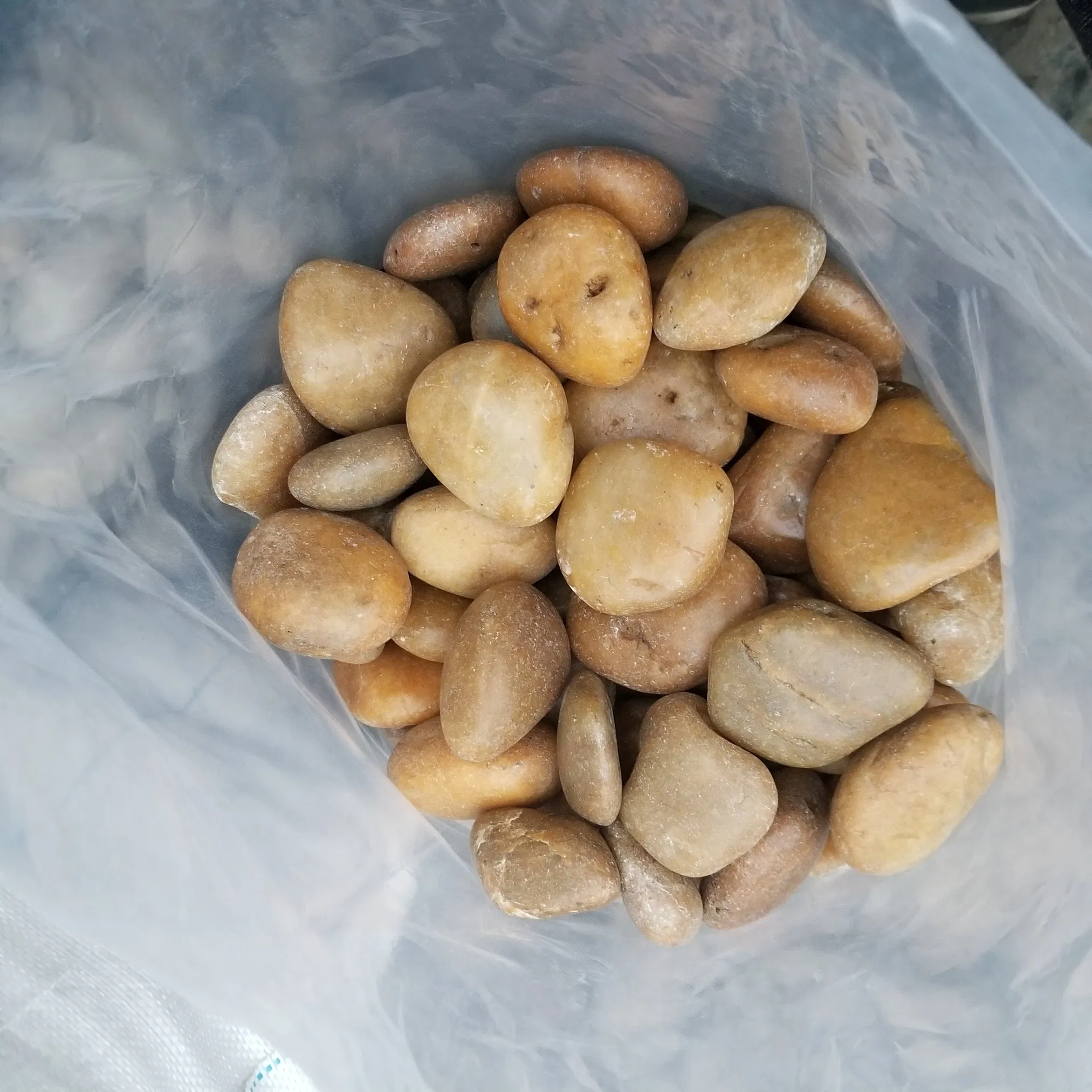 High Quality Black White Beige Polished River Pebble Stone for Garden, Landscaping