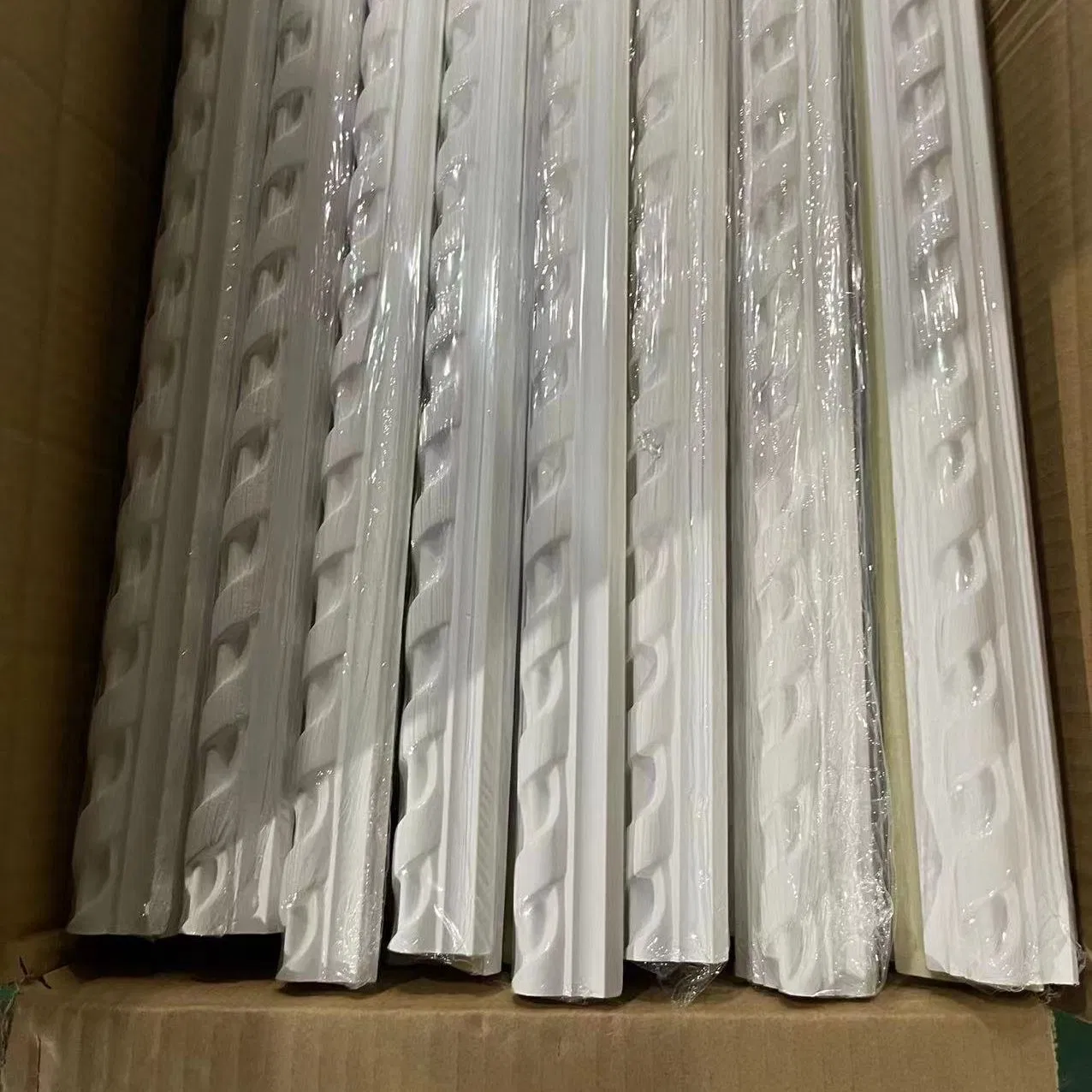Light Weight Fire-Proof PU Carved Crown Molding 88mm Cornice