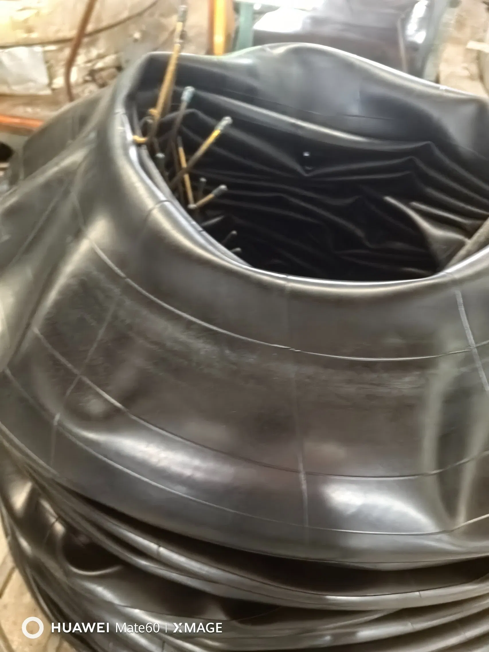 Внутренняя камера для легкового автомобиля, усиленная