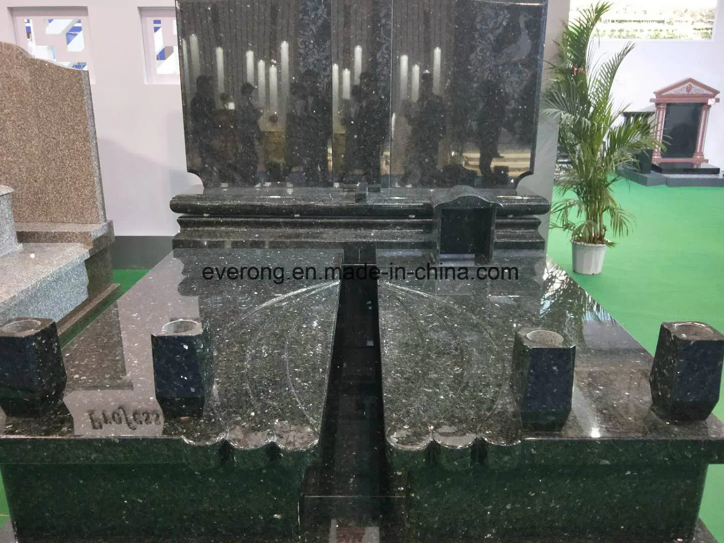 Granite Stone Monument Flower Vase / Tombstone Vase for Sale