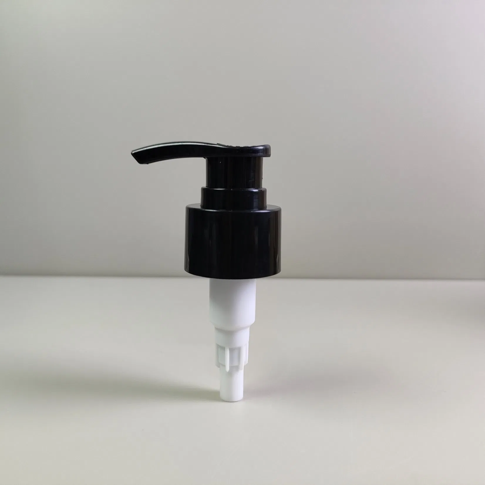 Pet/PE Bulk Hotel Amenities Bottle Anti-Theft Shampoo Bottles & Body Wash Pump