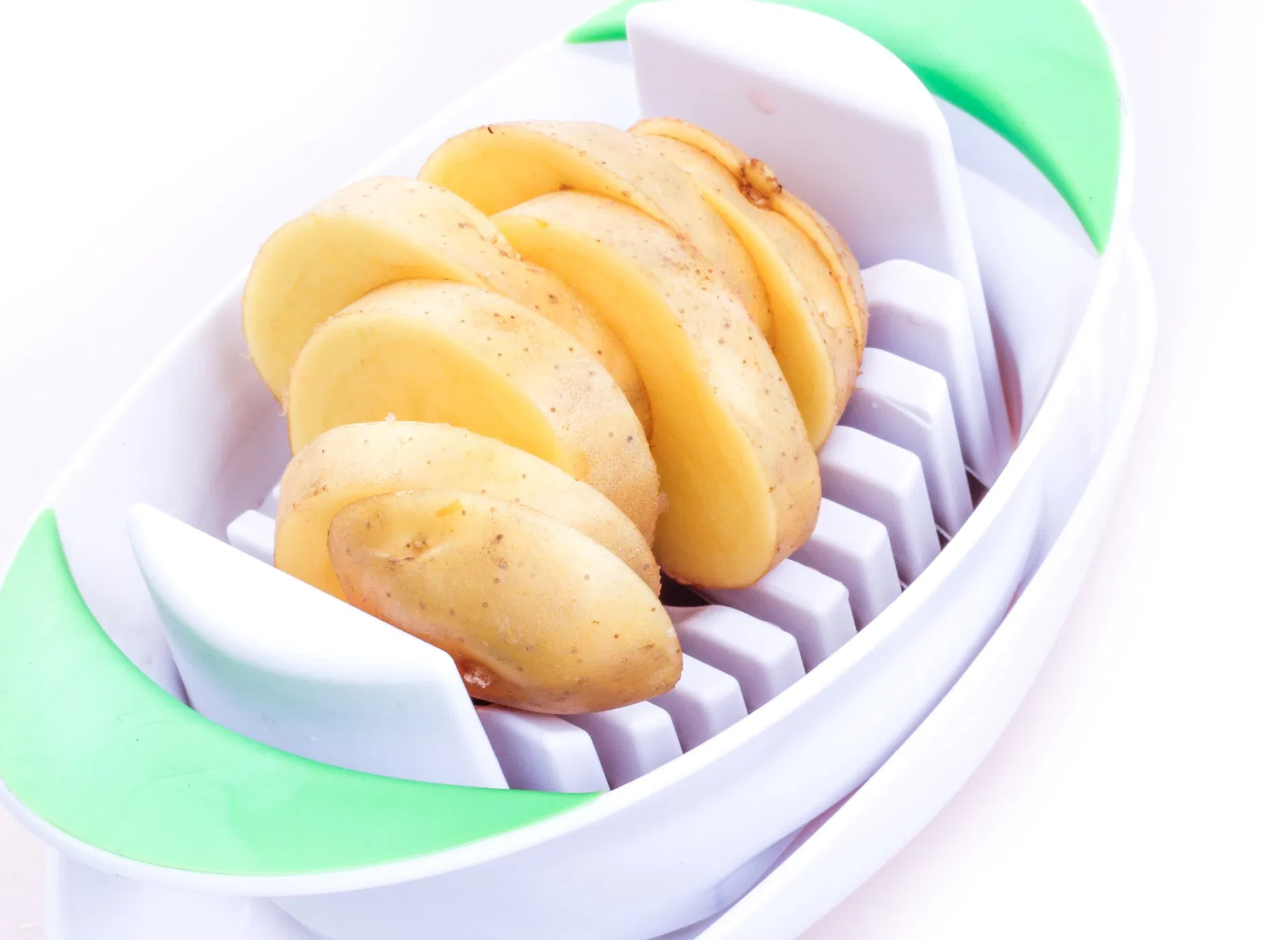 2021 New Handy Fruit Tomato Cutter 8PCS Tomato Slicer