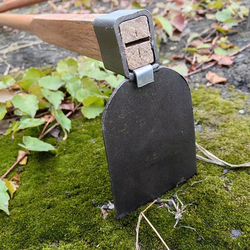 High Quality Handheld Hoe Garden Hand Tool Weeding Hoe with Wood Handle