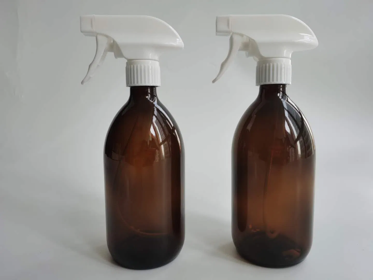 Amber Glass Spray Bottles with Trigger Pump/2 Caps. Reusable, Eco-Friendly for Organic/Cleaning/Essential Oil/Plant/Hair/Pet (2 X 500 ml)