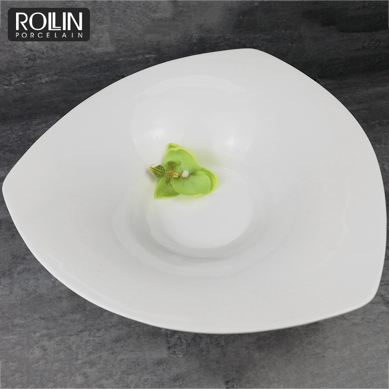 Hot Selling Porcelain Triangle Salad Bowl for Hotel