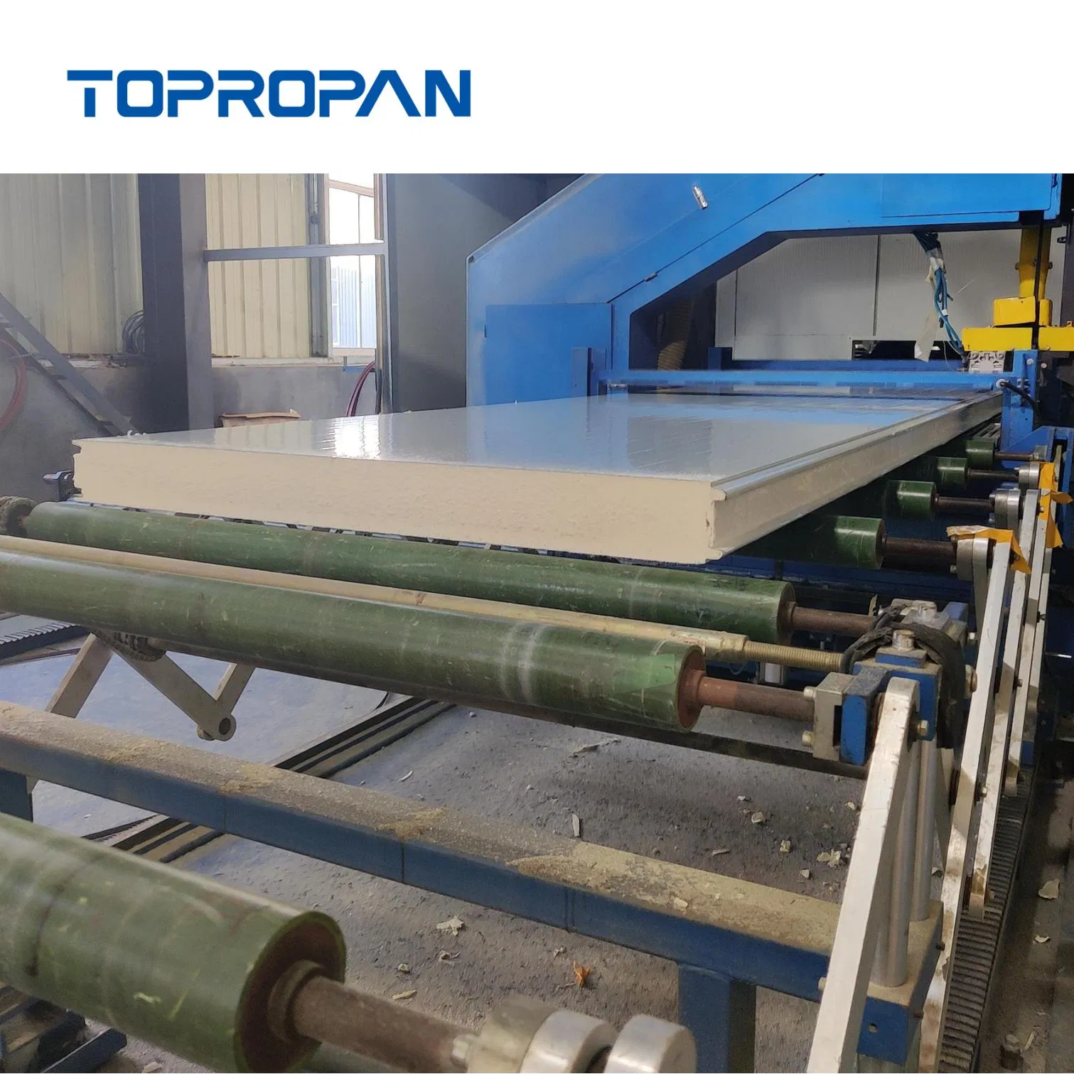 High Density PU/PIR Insulated Sandwich Panels for Roof and Wall Construction