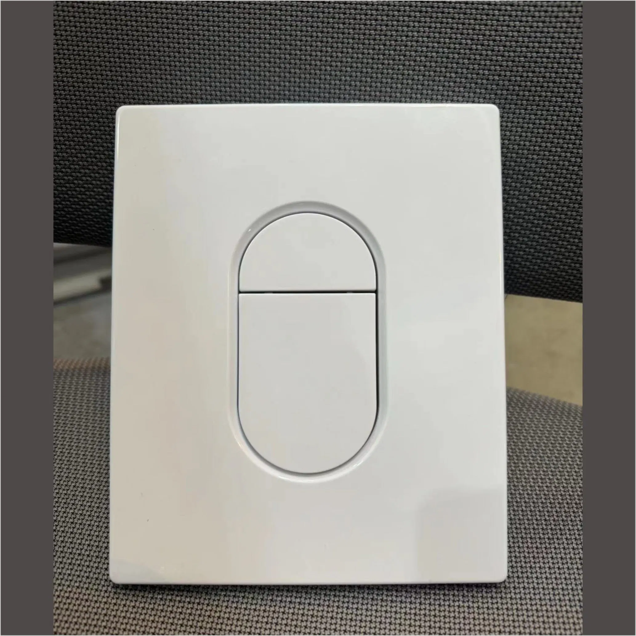 Concealed Water Tank Button PP Plastic Wall Hanging Exposed Double Button Flush Valve