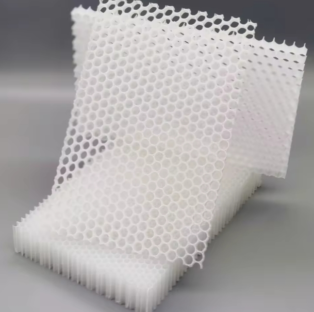 Customized PP Honeycomb Core for Lightweight Durable Construction Materials