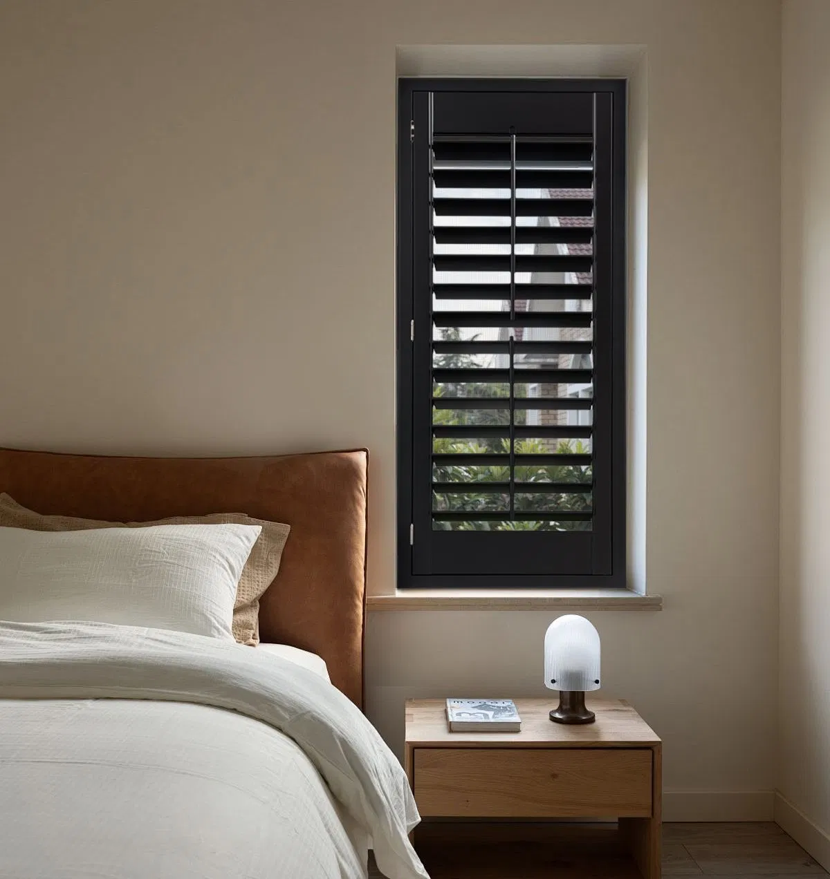 Full Height Shutters with Middle Rail PVC Fauxwood Shutters Customized Size