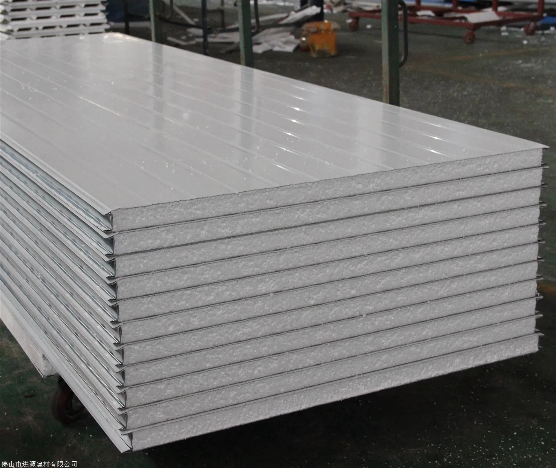 Cheap Price and Good Quality Foam Board EPS Sandwich Panel for Workshop Construction