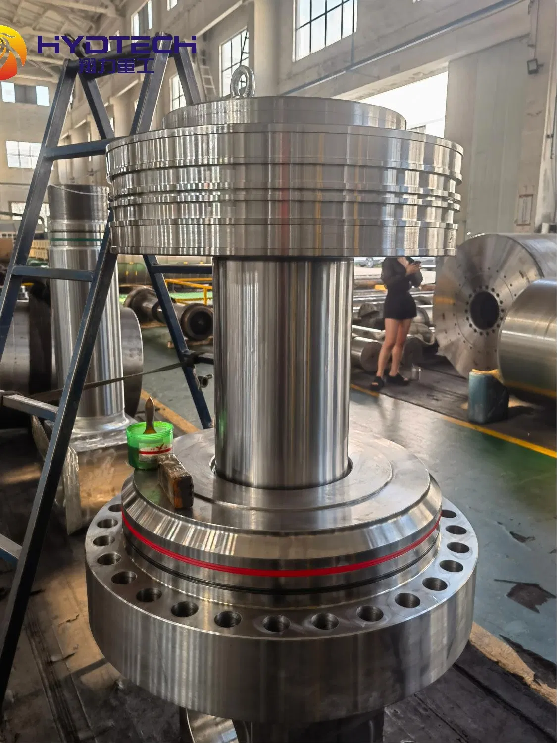 Гидравлический цилиндр 3000 тонн с большим диаметром