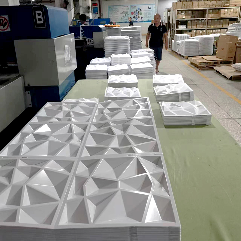 Деревянная решетчатая панель для стен и потолка