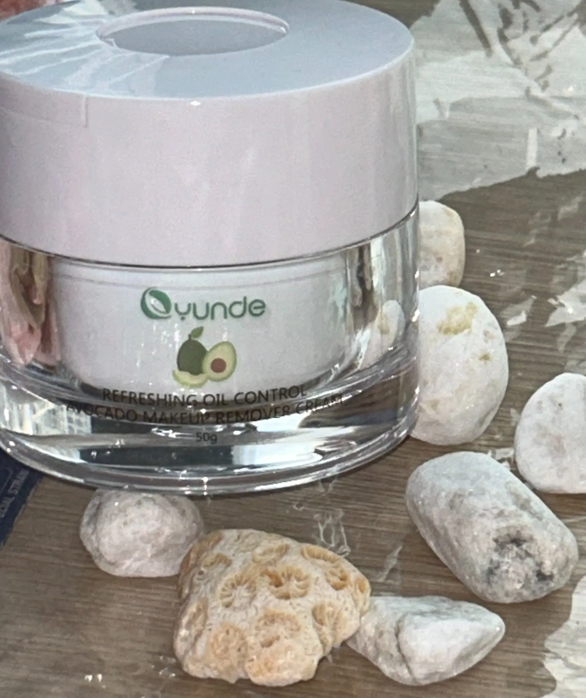Green Renewal: Avocado-Infused Makeup Remover Cream for Balanced Oil