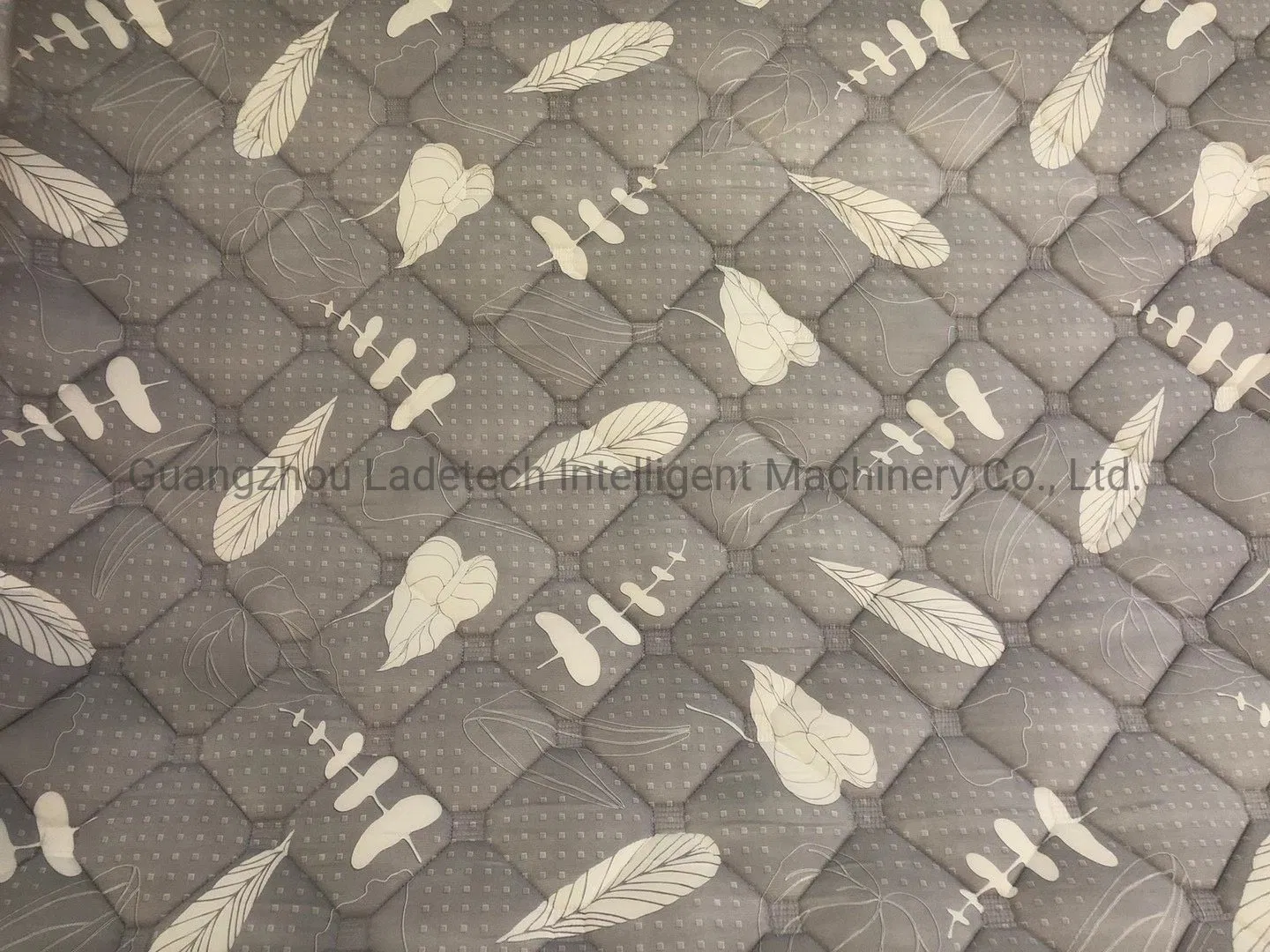 LDT-QTF01 Multineedle Mattress Topper Knitted Quilted Fabric