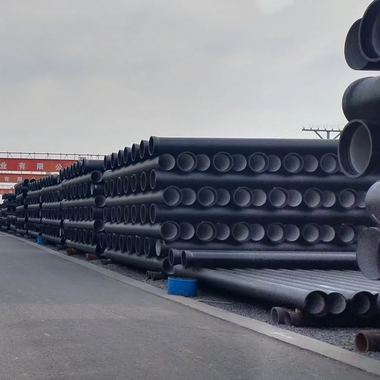 Customized Pressure Rating Ductile Iron Pipe for Engineering Needs, Pn10, Pn16, or Greater Pressure