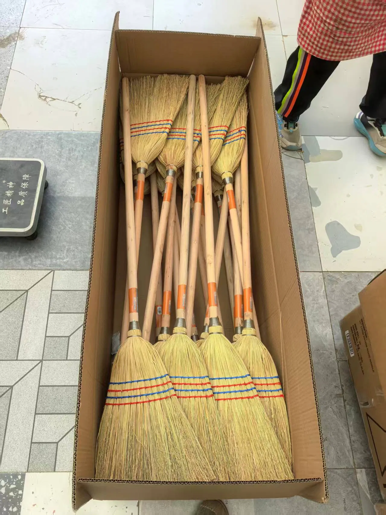 Durable Corn Broom for Efficient Indoor and Outdoor Cleaning