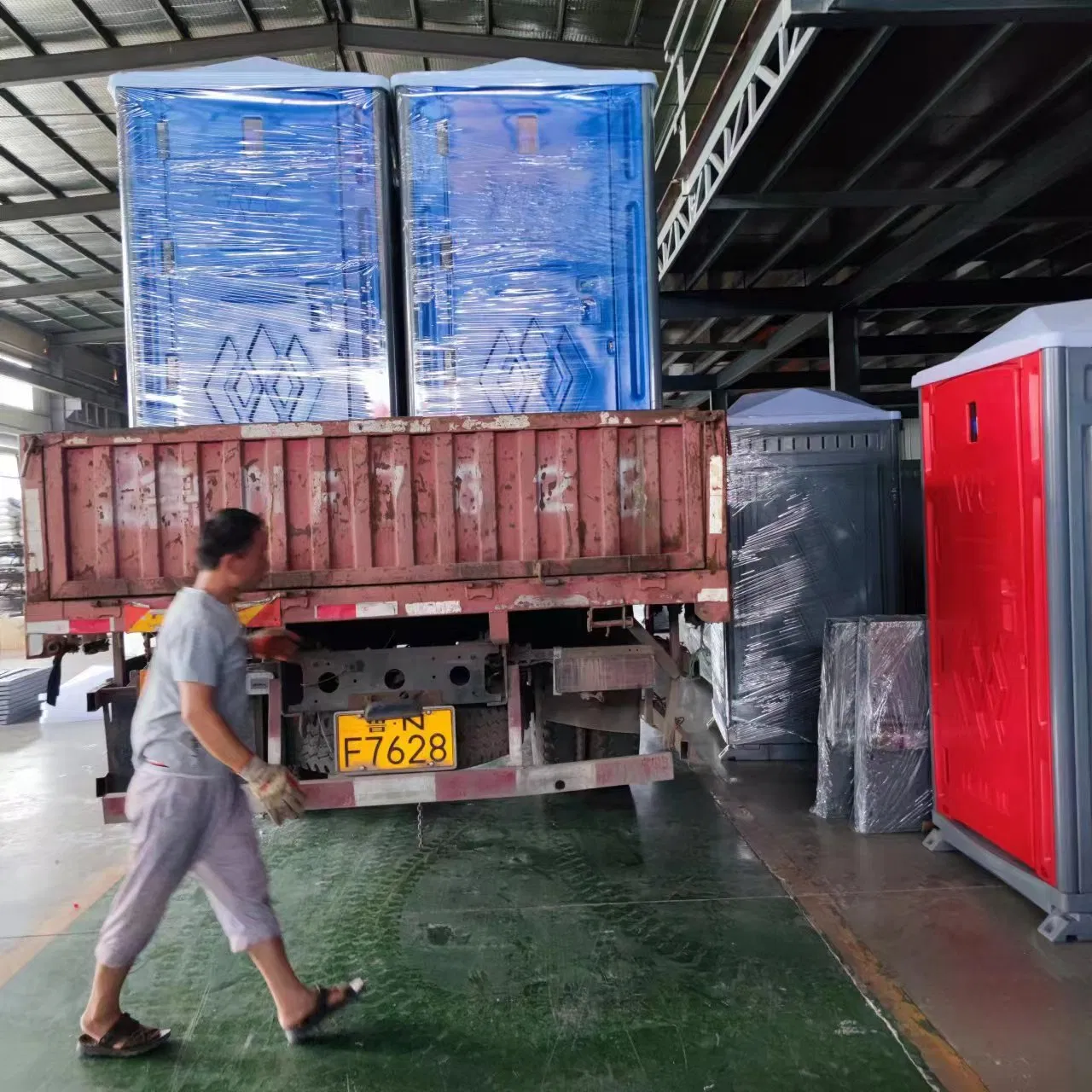 Plastic Replaceable Waste Tank of Squat Type HDPE Portable Outdoor Toilet Types of Toilet Bowl