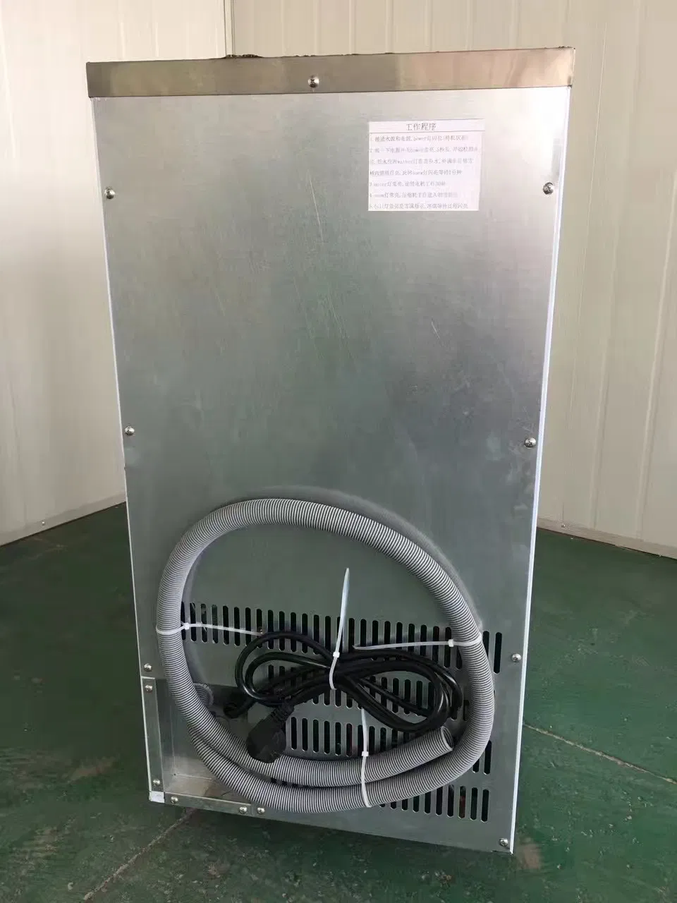 180kg/24h Air Cooling Snowflake Ice Maker Snow Ice Automatic Machine