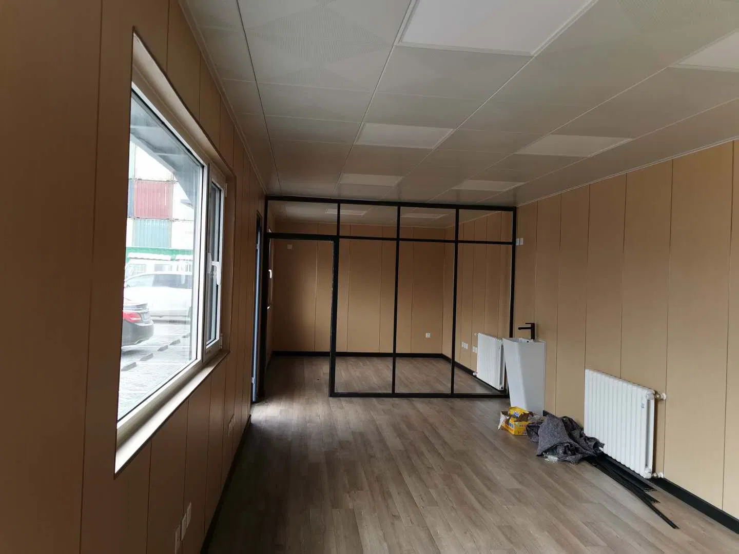 Low Price Modular 40hc Prefab Shipping Container House/Office with ISO 9001