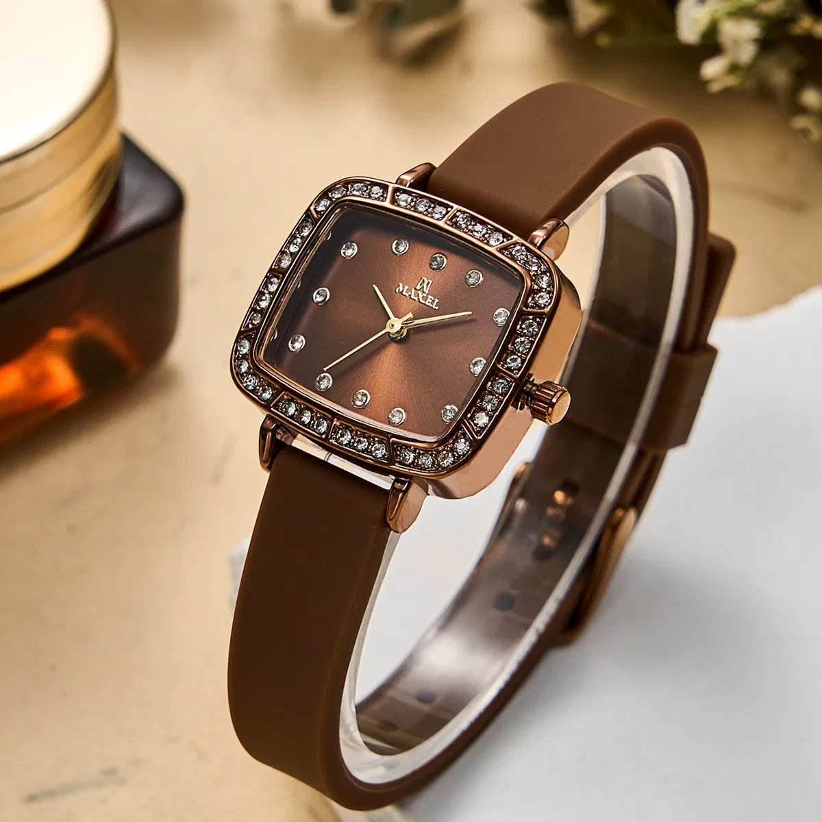 Wholesale Factory Silicon Watch for Promotion Lady Wrist Watch for Stock