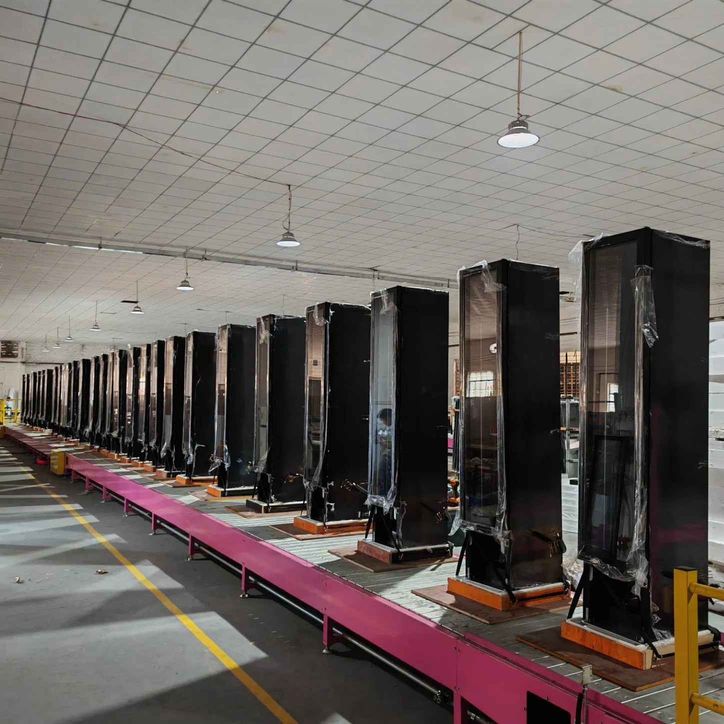 Холодильник для напитков Slimline Energy SR-155