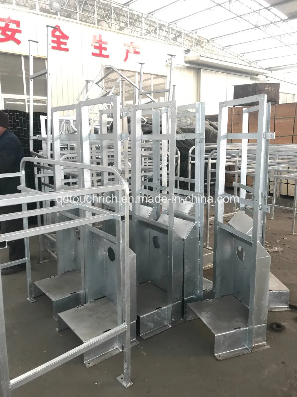 Custom Galvanized Steel Support Stand Bracket Factory Price