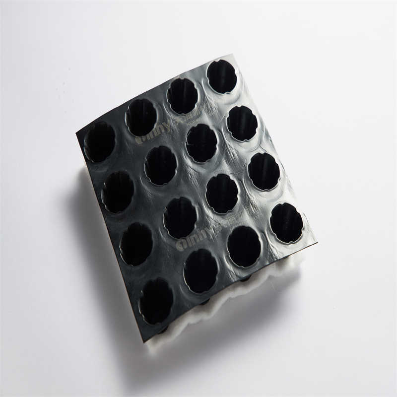 12mm 15mm HDPE Dimpled Sheets Drainage 1mm Thick Geocomposite