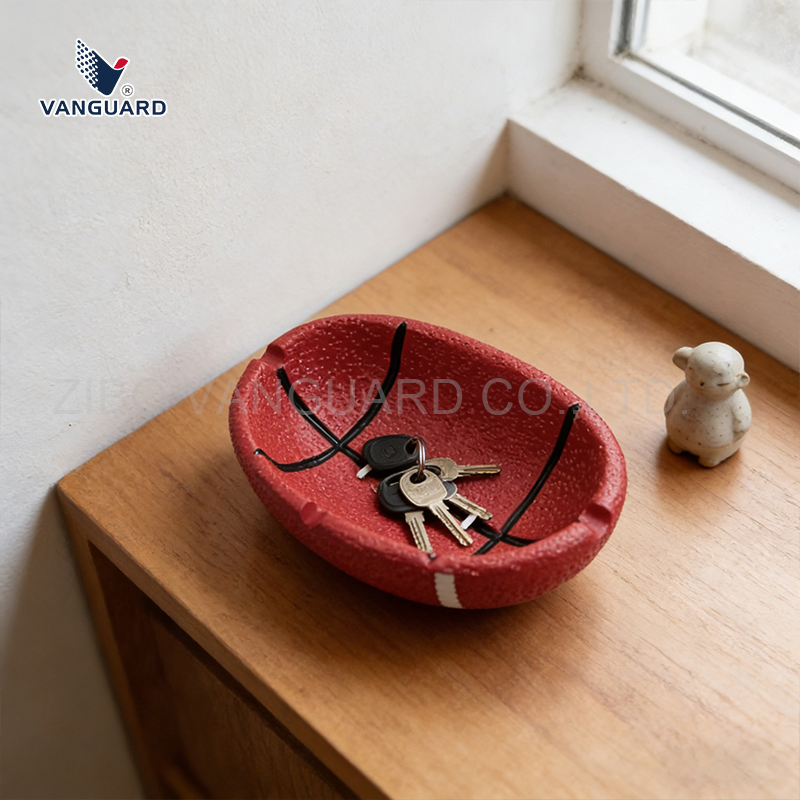 Football Figurine Polyresin Handicraft Ornament Custom Resin Ashtray for Home Decoration