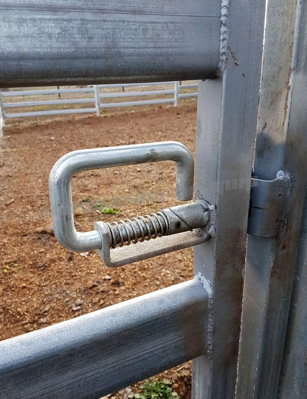 Spring Loaded Latch Galvanized Spring Catch Latch P Type Fence Slam Gate Latch Slam Latch for Cattle Yard Heavy Duty Slam Latch