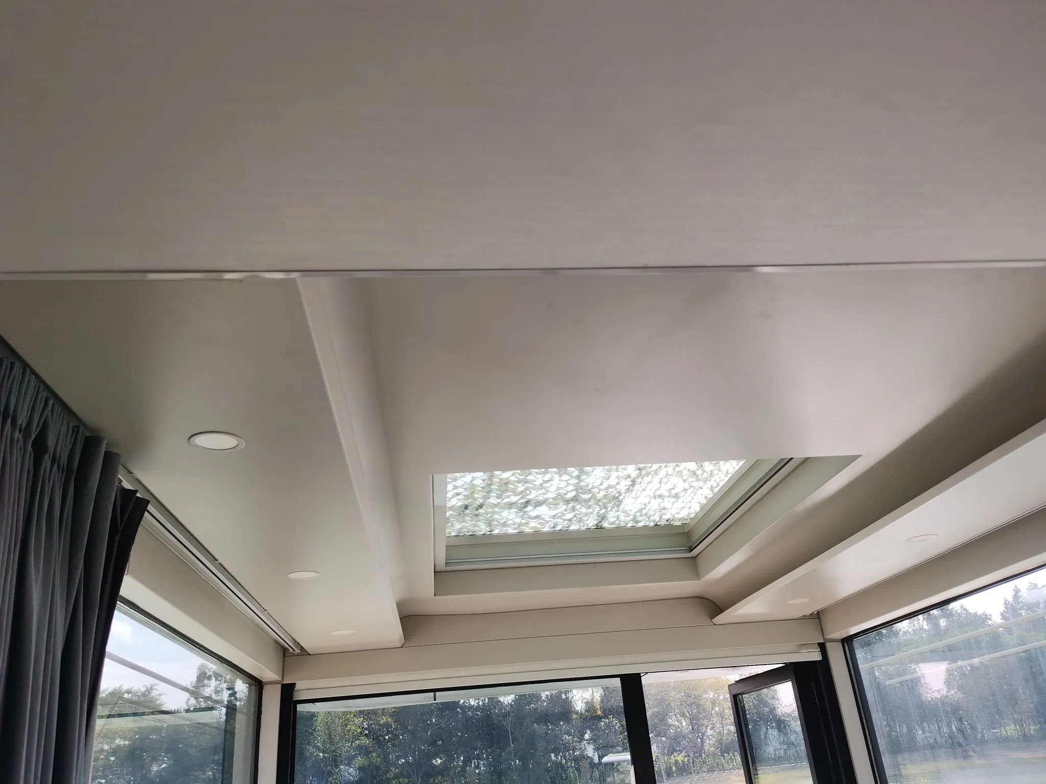 Custom-Made Modern Design Aluminum Alloy Capsule Tiny House for Living Houses Capsule