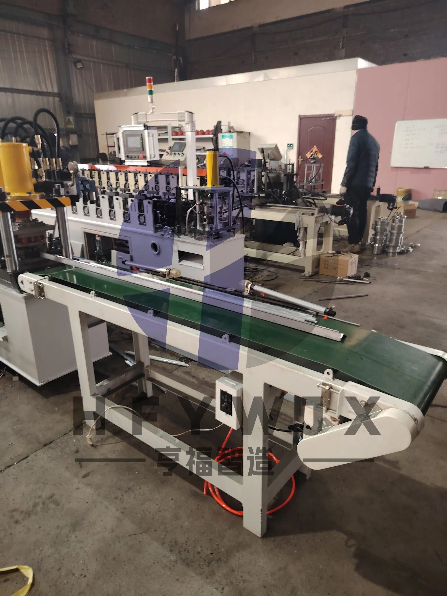 Light Keel Ceiling Profile Top Channel Forming Steel Furring Channel Equipment Machine