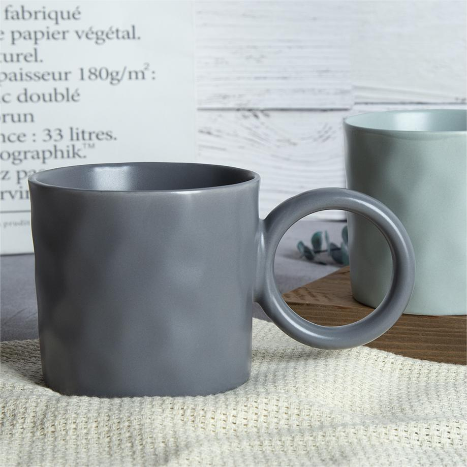 Custom New Design High-Quality Wholesale 13oz/370ml China Ceramic Porcelain Nordic European-Style Elegant Matte Unicolor Glazed Coffee Mug with Big C Round Ear