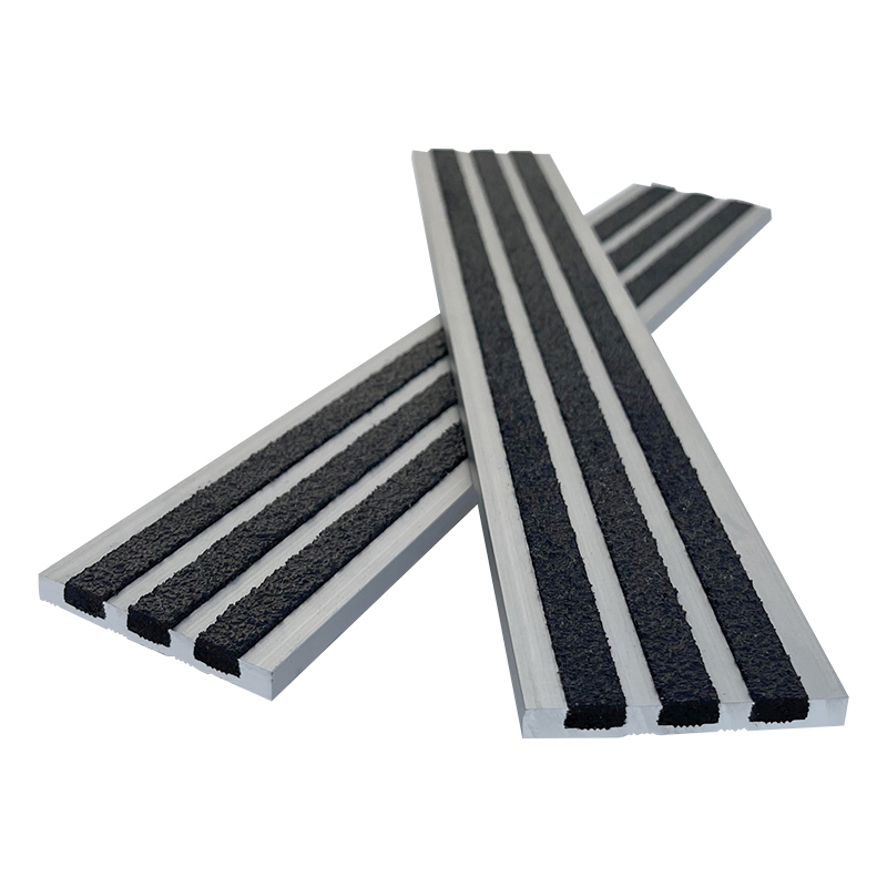 Anti Slip Strip Grit Coated Aluminum Stair Tread Nosing for Stair Edging