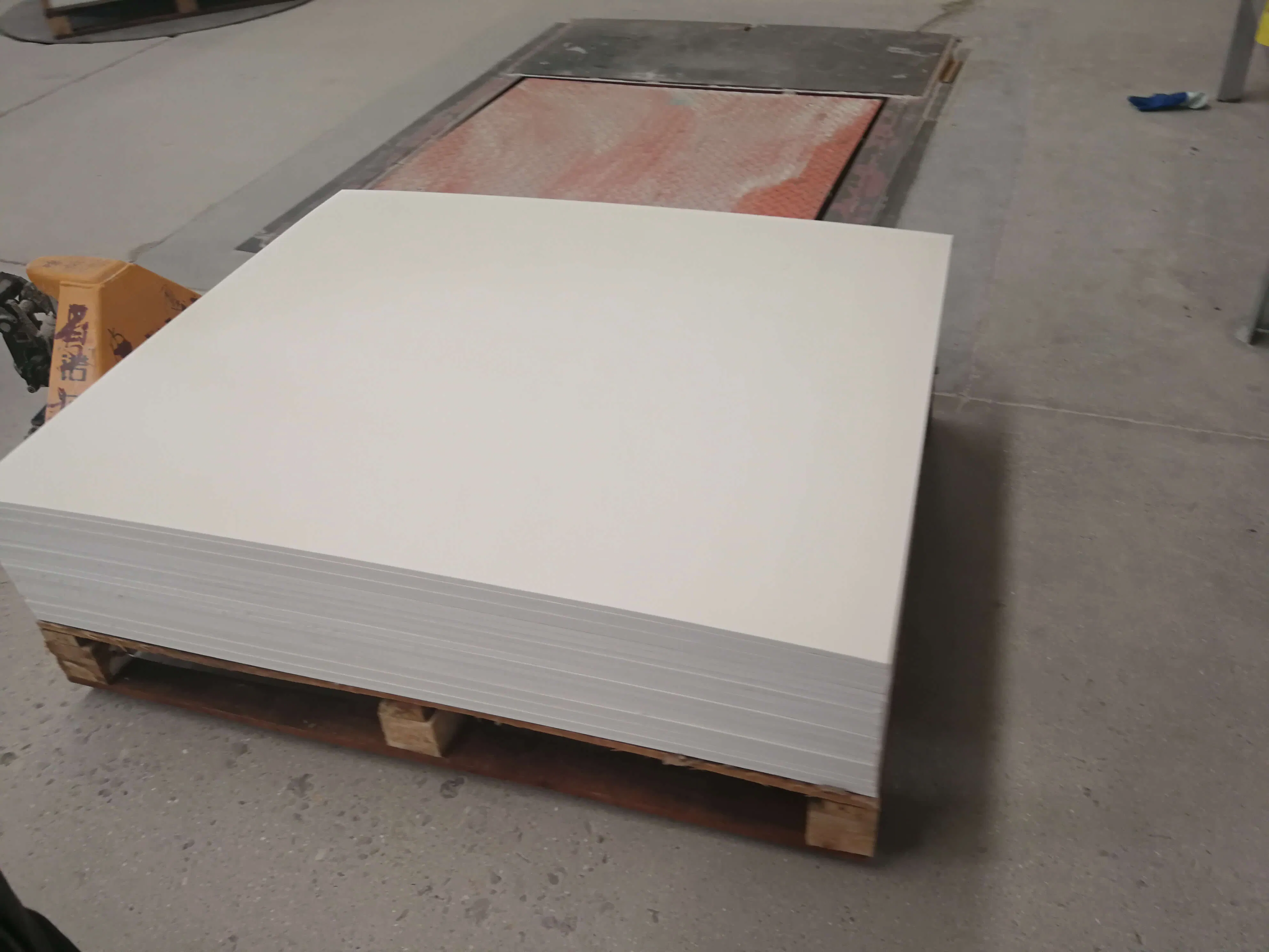 Enhancing Thermal Efficiency in Walls and Floors with Fireproof Qualities Versatile Insulation Board