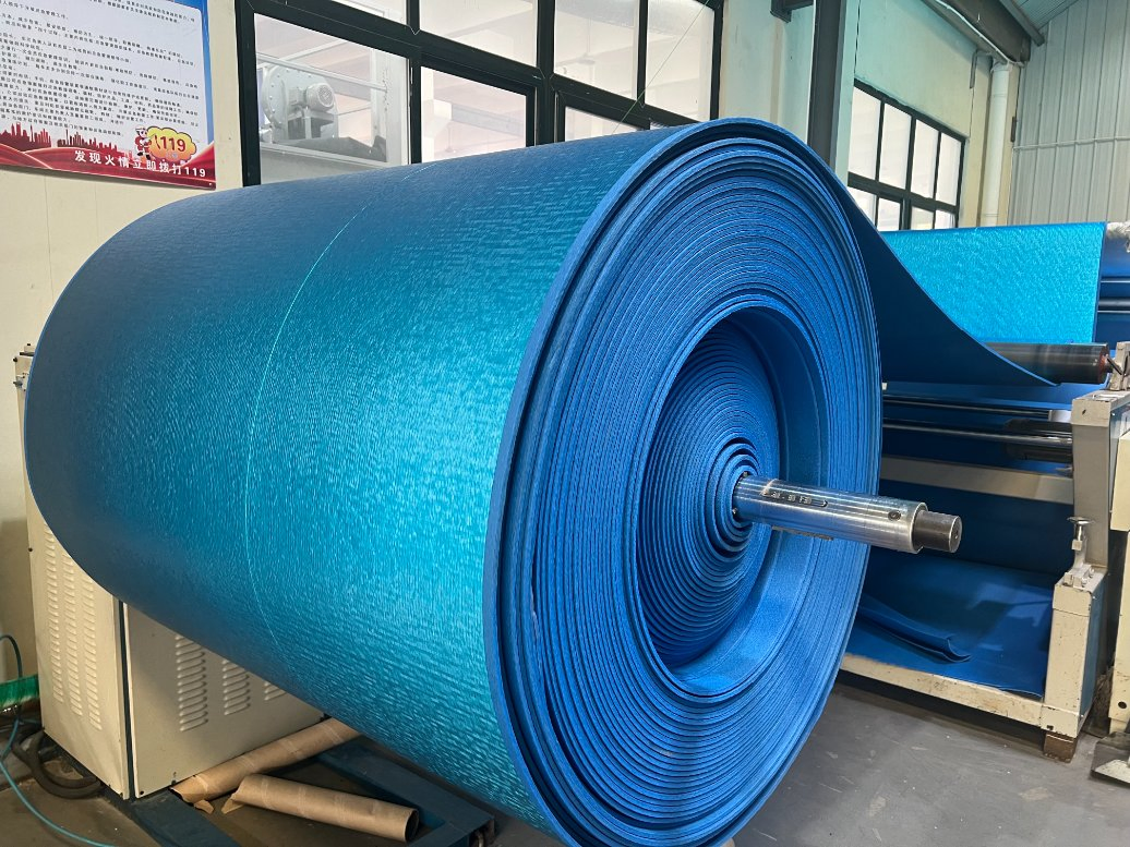 Factory Aluminum Foil XPE Foam Insulation Thermal Insulation Heat Insulation Radiant Barrier for Building Construction