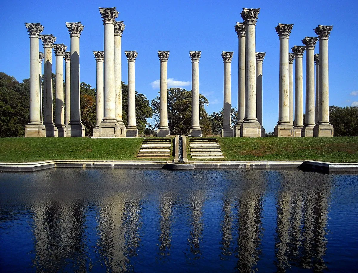 Custom Decorative Natural Stone Column with Capital and Base