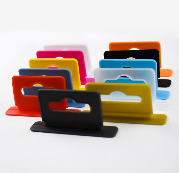 OEM Manual Chinese Plastic Hooks Injection Parts Hang Tabs with PP ABS or PC Material