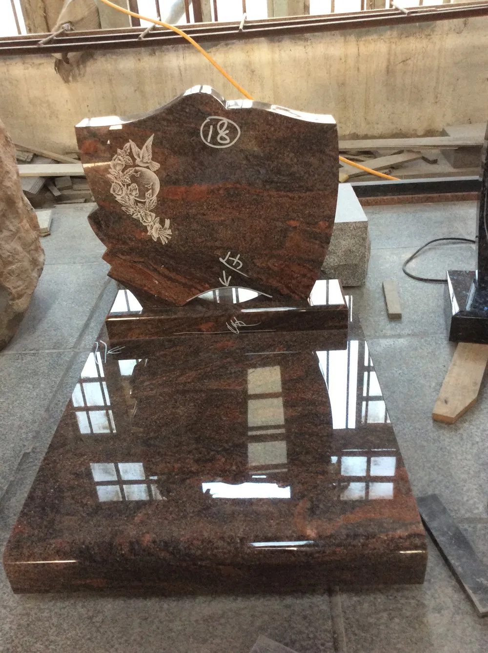 India Aurora Red Granite Carving Monument Tombstone for Memorial Cemetery
