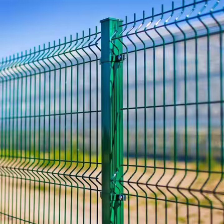 Green PVC Coated Galvanized 3D Curved Weld Mesh Fences