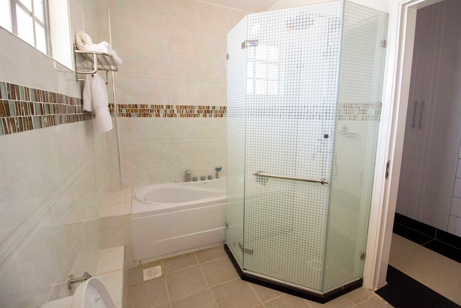 2019 Best Price USA Design Safety Glass Shower Cubic Room