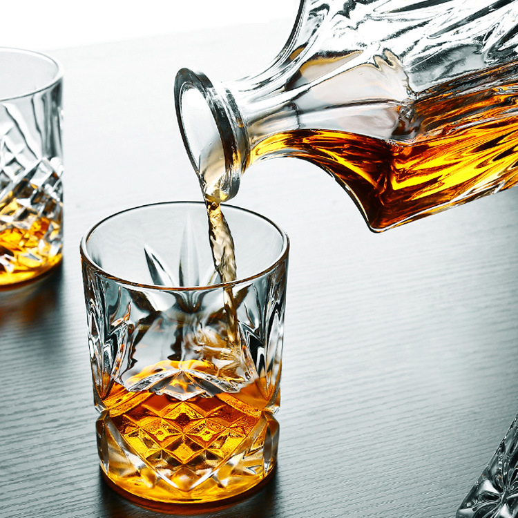 Amazon Top Seller Whiskey Decanter for Liquor Vodka Wine or Bourbon Irish Cut 750 Ml Wine Bottle Set