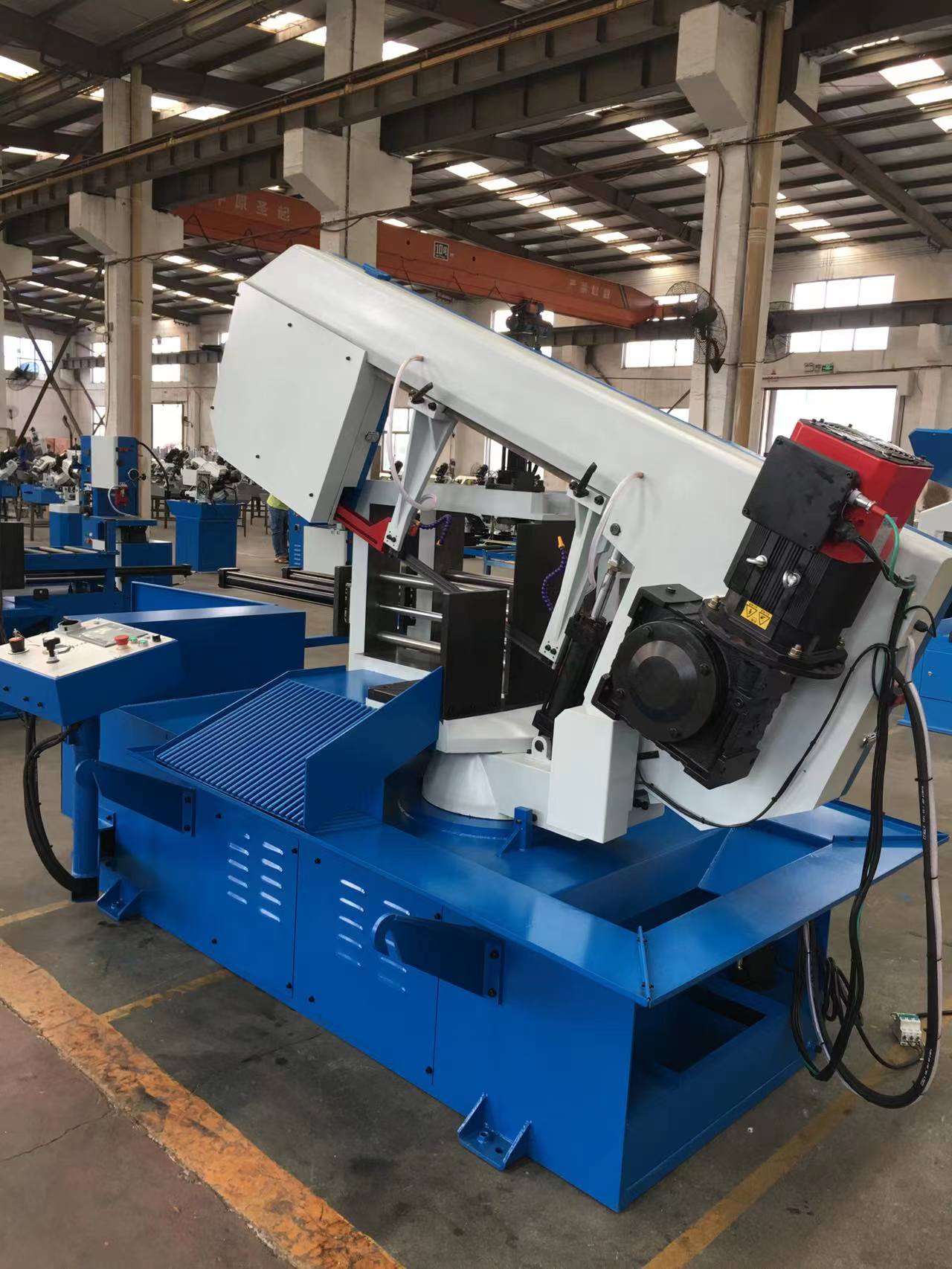 Ленточная пила по металлу BS-650G